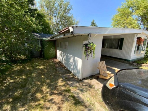 25 Mobile Drive Ne, Three Hills, AB 