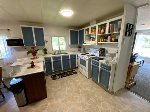 25 Mobile Drive Ne, Three Hills, AB 