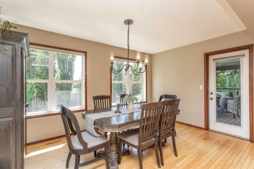 715 700 Ramage Close, Red Deer, AB - Indoor Photo Showing Dining Room