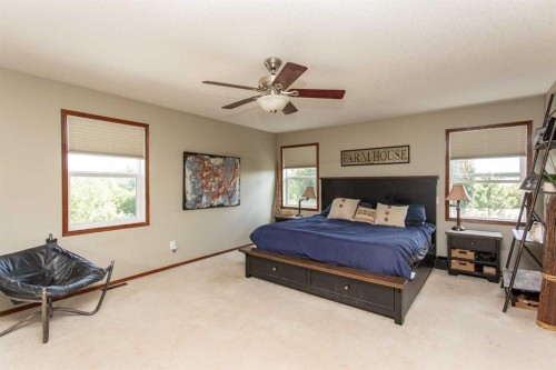 715 700 Ramage Close, Red Deer, AB - Indoor Photo Showing Bedroom