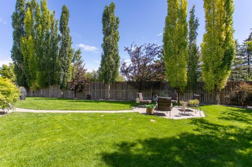 715 700 Ramage Close, Red Deer, AB - Outdoor With Backyard