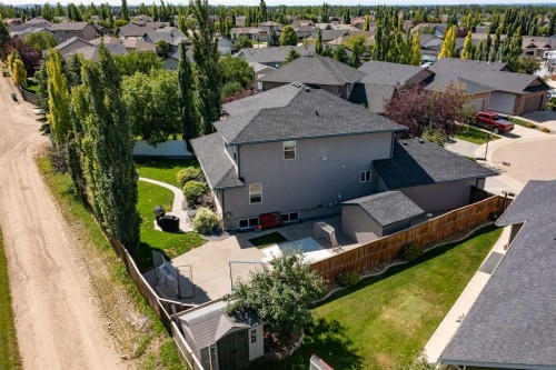 715 700 Ramage Close, Red Deer, AB - Outdoor