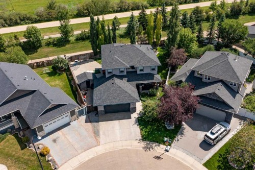 715 700 Ramage Close, Red Deer, AB - Outdoor