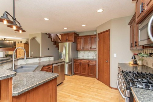 715 700 Ramage Close, Red Deer, AB - Indoor Photo Showing Kitchen With Double Sink