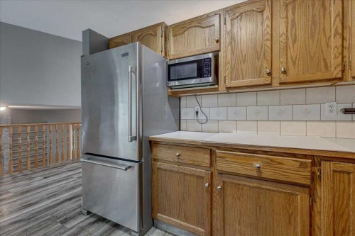 134 Douglas Avenue, Red Deer, AB - Indoor Photo Showing Kitchen
