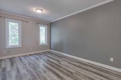 134 Douglas Avenue, Red Deer, AB - Indoor Photo Showing Other Room