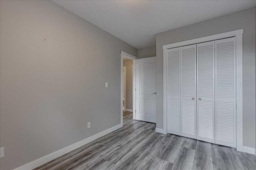 134 Douglas Avenue, Red Deer, AB - Indoor Photo Showing Other Room