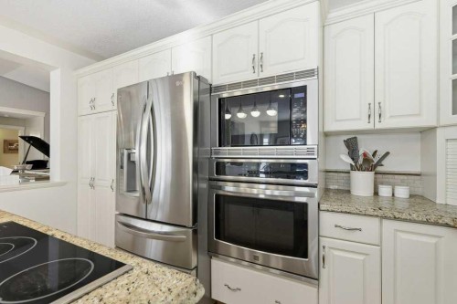 37 Ashmore Close, Red Deer, AB 