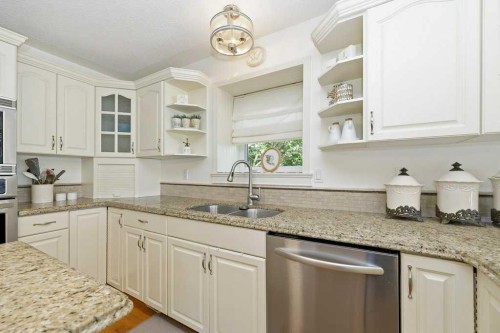 37 Ashmore Close, Red Deer, AB 