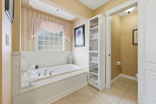 37 Ashmore Close, Red Deer, AB 