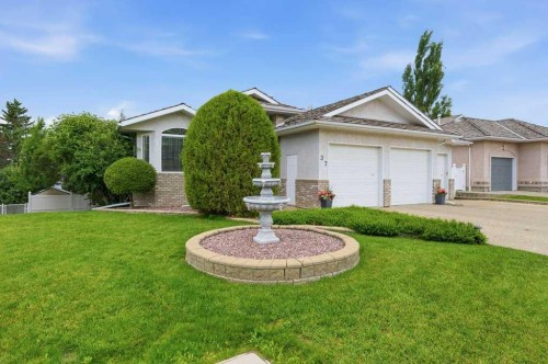 37 Ashmore Close, Red Deer, AB 
