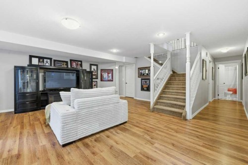 37 Ashmore Close, Red Deer, AB 