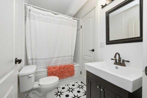 37 Ashmore Close, Red Deer, AB 