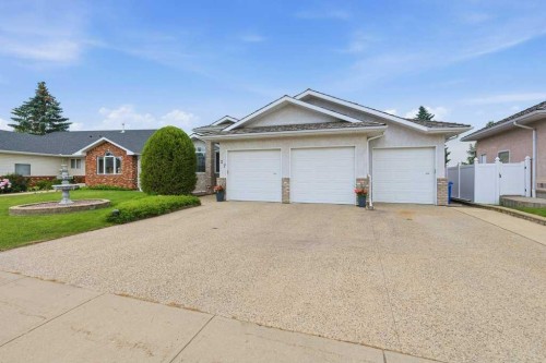 37 Ashmore Close, Red Deer, AB 