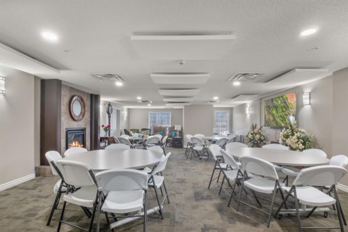226-6 Michener Boulevard, Red Deer, AB - Indoor Photo Showing Dining Room
