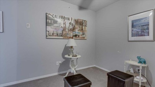 410-3 Broadway Rise, Sylvan Lake, AB - Indoor Photo Showing Other Room