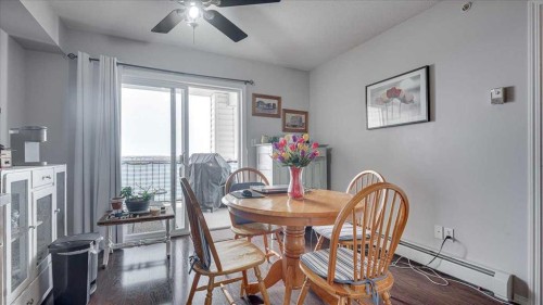 410-3 Broadway Rise, Sylvan Lake, AB - Indoor Photo Showing Dining Room