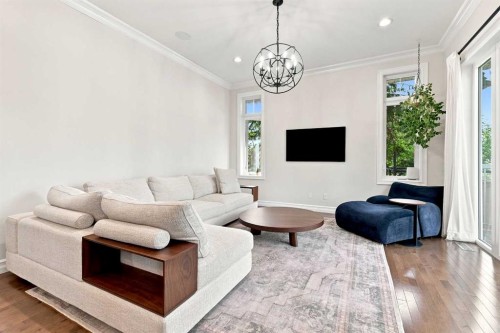 5808 43 Avenue, Red Deer, AB - Indoor Photo Showing Living Room