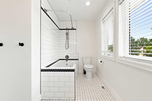 5808 43 Avenue, Red Deer, AB - Indoor Photo Showing Bathroom