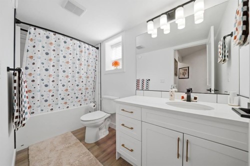355 Duston Street, Red Deer, AB - Indoor Photo Showing Bathroom
