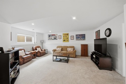 355 Duston Street, Red Deer, AB - Indoor