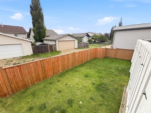 355 Duston Street, Red Deer, AB - Outdoor