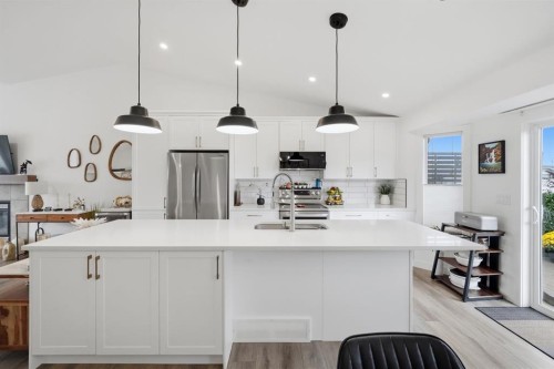 355 Duston Street, Red Deer, AB - Indoor Photo Showing Kitchen With Upgraded Kitchen