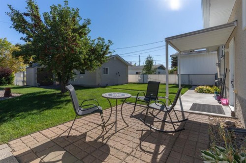4609 45 Street, Camrose, AB - Outdoor