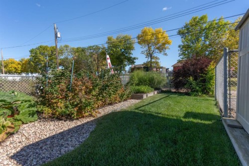 4609 45 Street, Camrose, AB - Outdoor