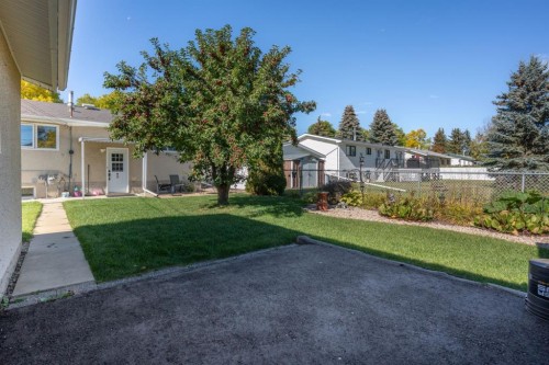 4609 45 Street, Camrose, AB - Outdoor