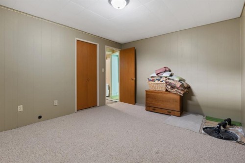 4609 45 Street, Camrose, AB - Indoor