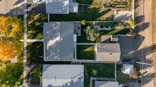 4609 45 Street, Camrose, AB - Outdoor