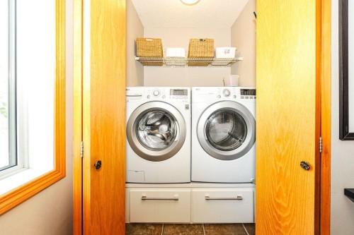 46237 Rr 202, Rural Camrose County, AB - Indoor Photo Showing Laundry Room