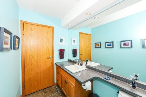 46237 Rr 202, Rural Camrose County, AB - Indoor Photo Showing Bathroom