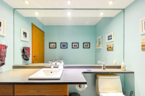 46237 Rr 202, Rural Camrose County, AB - Indoor Photo Showing Bathroom