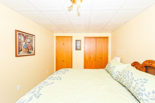 46237 Rr 202, Rural Camrose County, AB - Indoor Photo Showing Bedroom