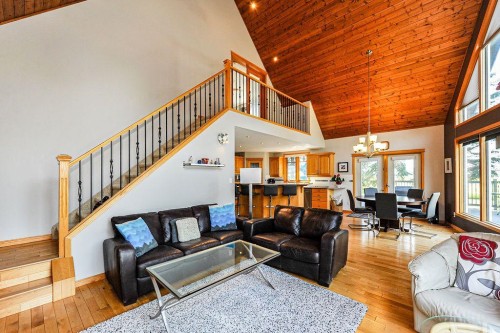 46237 Rr 202, Rural Camrose County, AB - Indoor Photo Showing Living Room