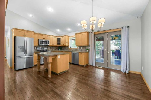 34 Duffield Avenue, Red Deer, AB - Indoor Photo Showing Kitchen With Stainless Steel Kitchen