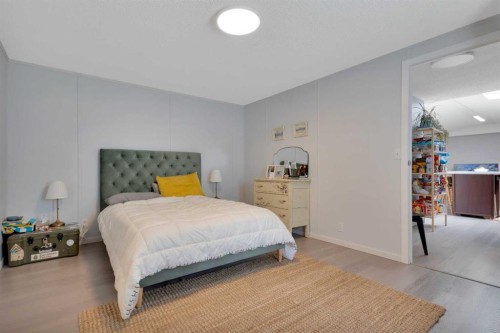 43 Parkside Drive, Red Deer, AB 