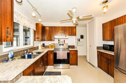 6314 44A Avenue, Camrose, AB - Indoor Photo Showing Kitchen With Double Sink
