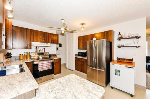 6314 44A Avenue, Camrose, AB - Indoor Photo Showing Kitchen With Double Sink