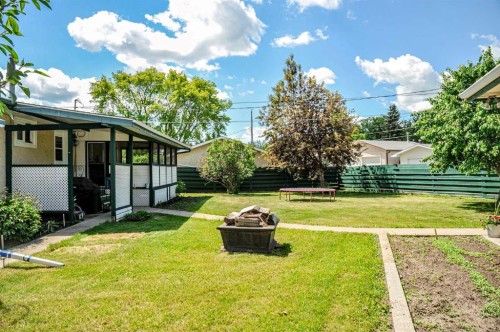 6314 44A Avenue, Camrose, AB - Outdoor