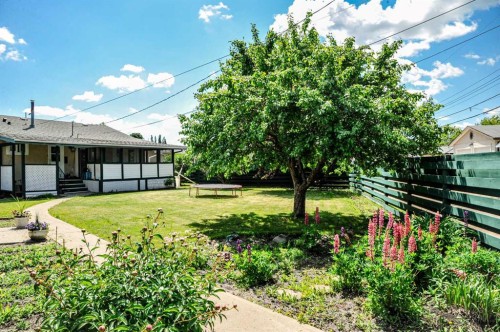 6314 44A Avenue, Camrose, AB - Outdoor