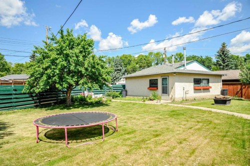 6314 44A Avenue, Camrose, AB - Outdoor