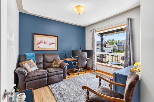 431-400 Ramage Close, Red Deer, AB - Indoor Photo Showing Living Room