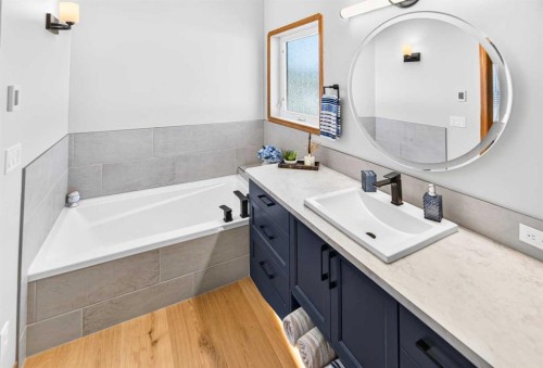431-400 Ramage Close, Red Deer, AB - Indoor Photo Showing Bathroom