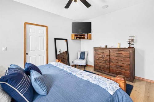 431-400 Ramage Close, Red Deer, AB - Indoor Photo Showing Bedroom