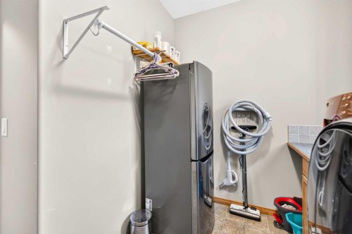 431-400 Ramage Close, Red Deer, AB - Indoor Photo Showing Laundry Room