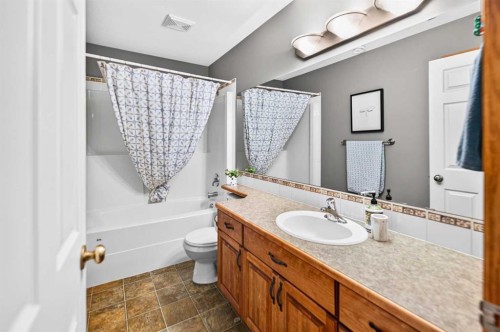 431-400 Ramage Close, Red Deer, AB - Indoor Photo Showing Bathroom