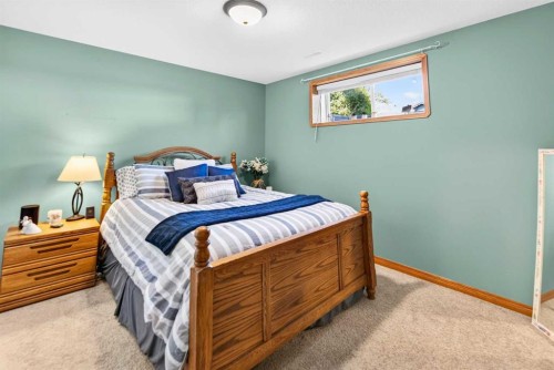 431-400 Ramage Close, Red Deer, AB - Indoor Photo Showing Bedroom